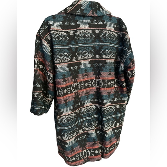 ECOTE Oversized Wool-Blend Jacket with 3/4 Sleeves & Pockets - Picture 9 of 9